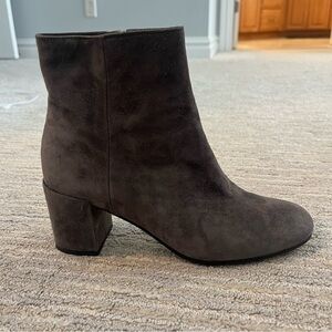 Vince Suede Ankle Boots in Gray